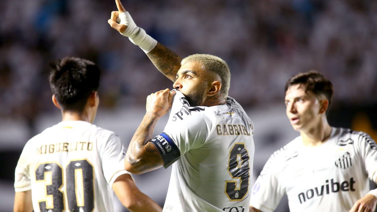 Santos brilha e avança nos playoffs da Sul-Americana com goleada
