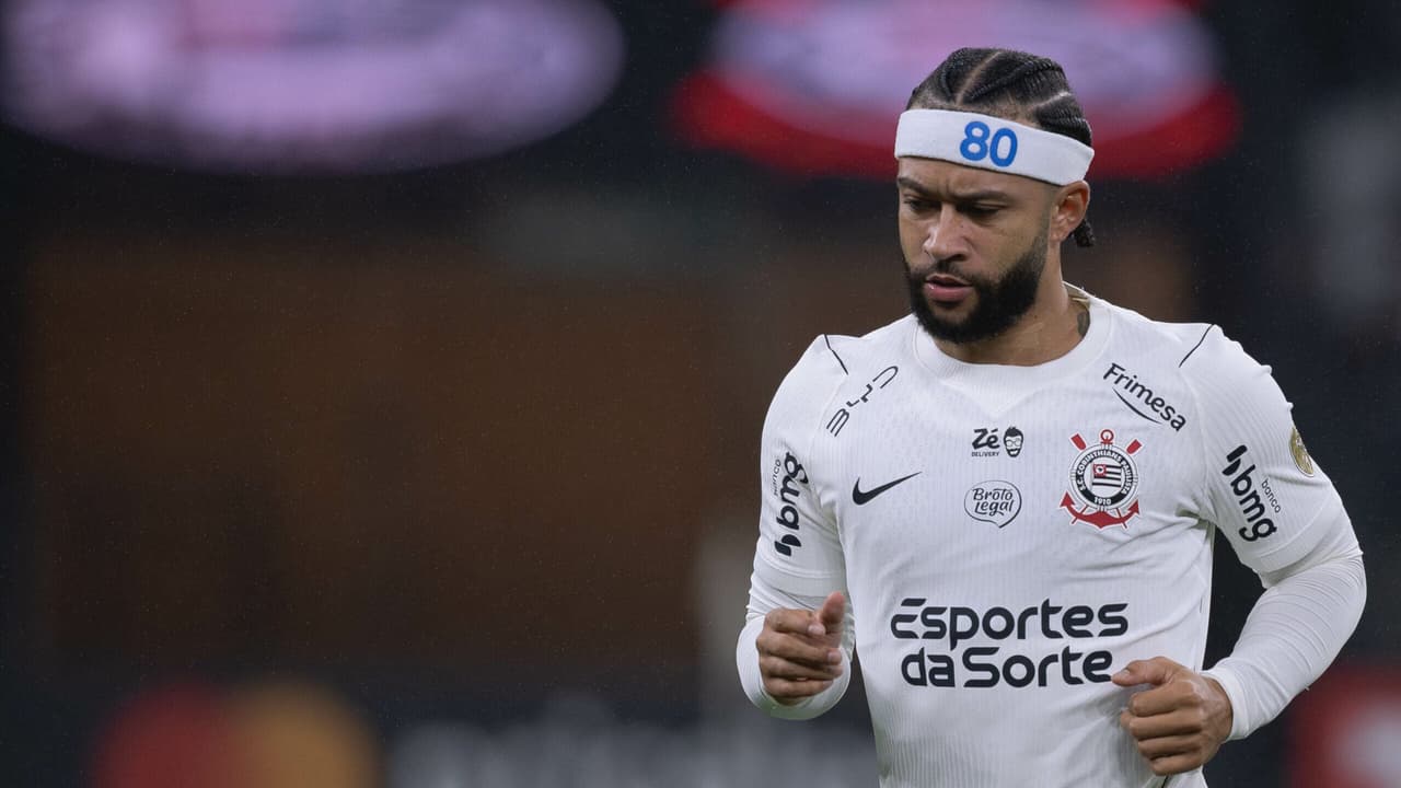 Memphis Expressa Descontentamento com Salários no Corinthians e Lança Aviso ao Clube