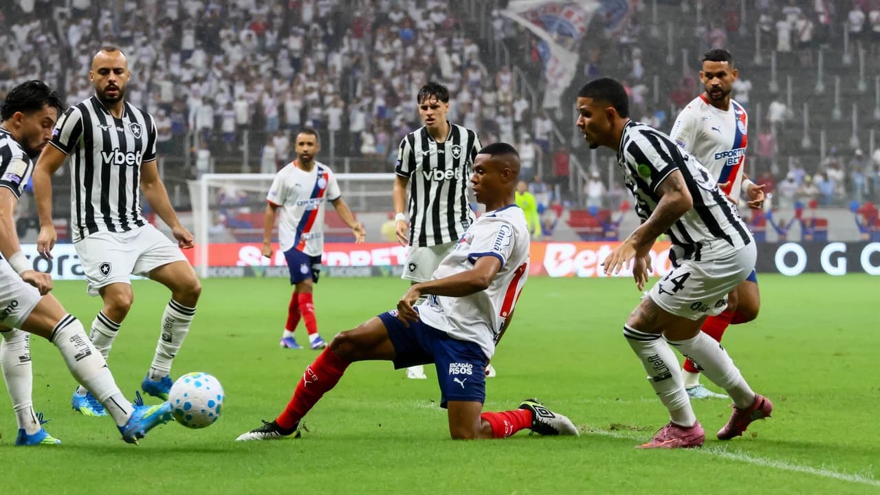 Botafogo é virado pelo Bahia e fecha semestre com derrota em Salvador — Futebol