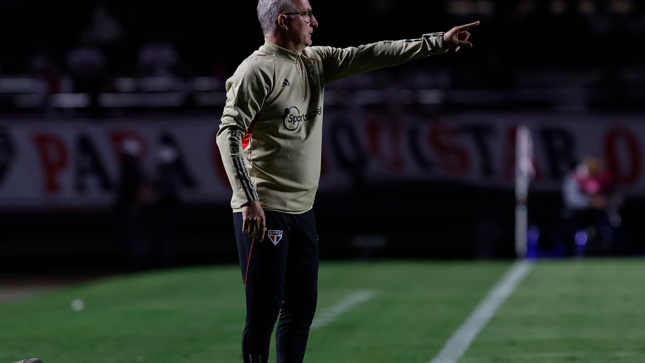 Dorival Júnior inicia terceira passagem no São Paulo com rotina intensa de reuniões e planejamento — Futebol