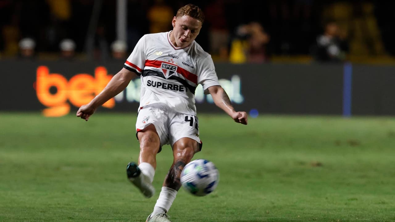 São Paulo afasta Maik do elenco principal por falta de intensidade nos treinos — Futebol