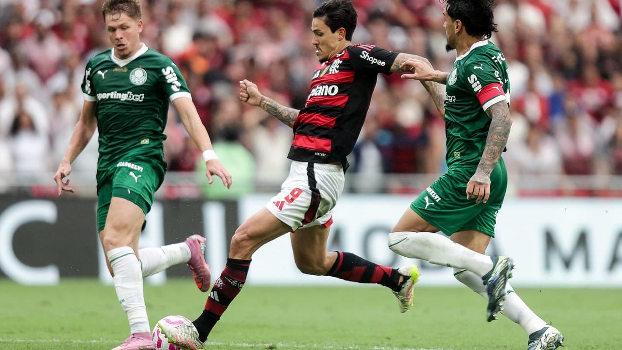 Pedro surge como principal arma do Flamengo no clássico contra o Palmeiras — Futebol