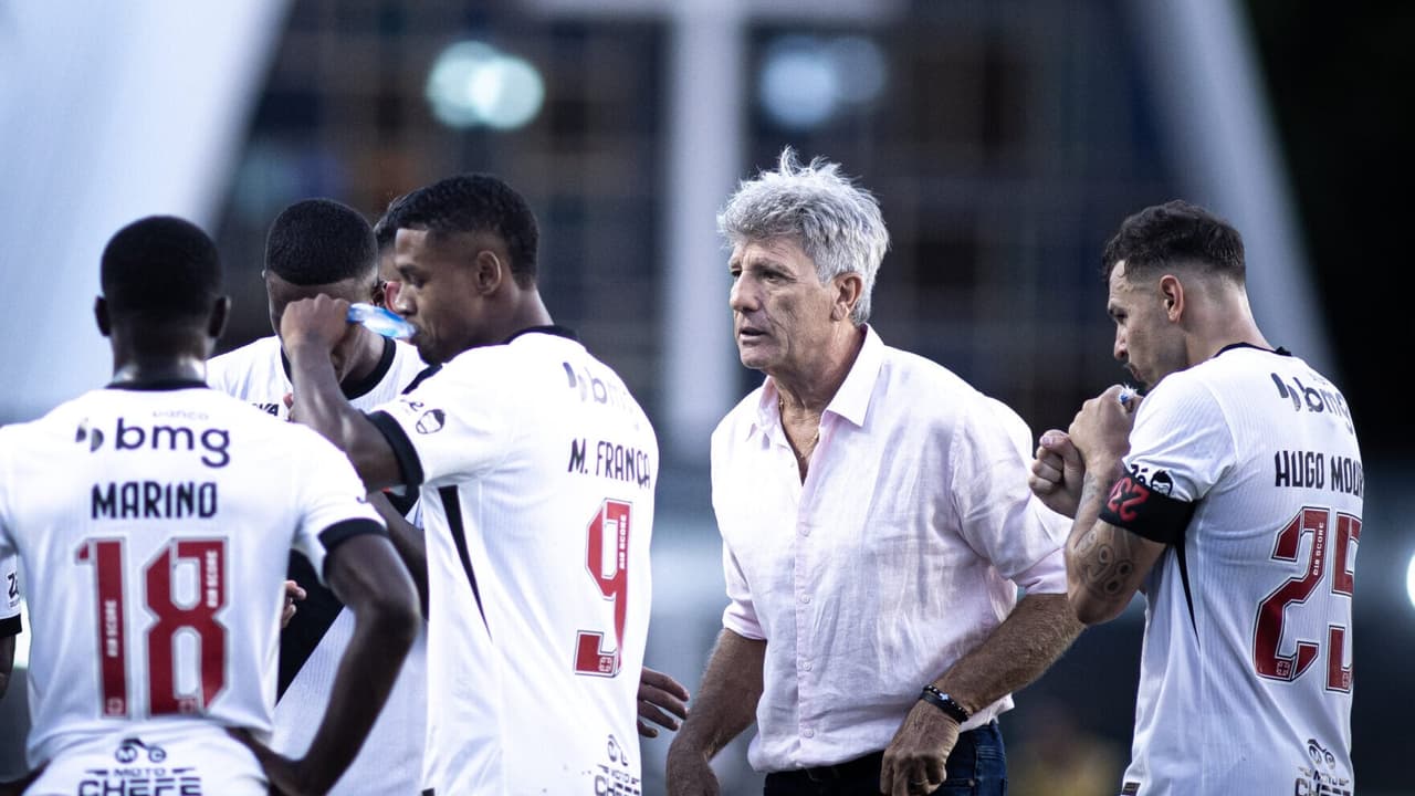 Rodízio vira marca no Vasco: Renato Gaúcho repete escalação só uma vez desde sua chegada