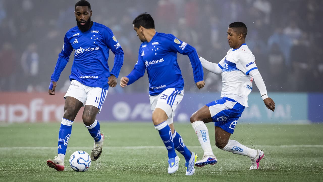 Cruzeiro resiste com 10 e garante empate valioso contra Universidad Católica na Libertadores — Futebol