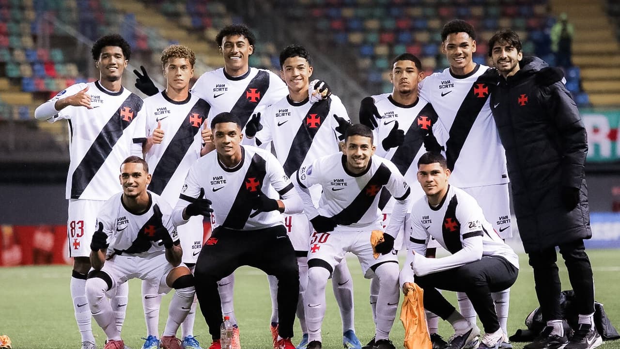 Jogador da base se destaca e ganha espaço no elenco profissional do Vasco