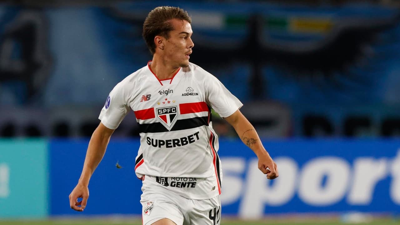 Igor Felisberto revela emoção na estreia pelo São Paulo e exalta Rafinha e Cédric — Futebol