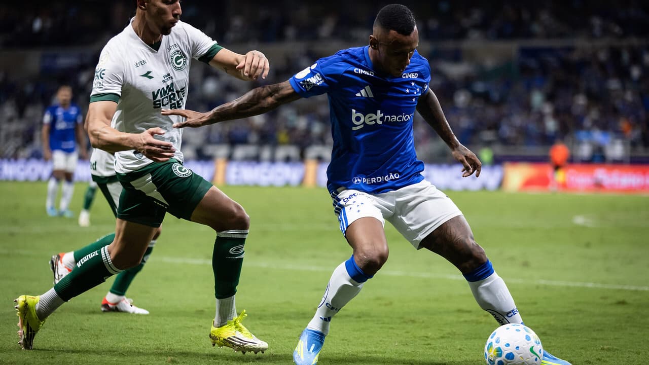 Marquinhos volta aos campos pelo Cruzeiro após sete meses e agradece confiança de Artur Jorge — Futebol