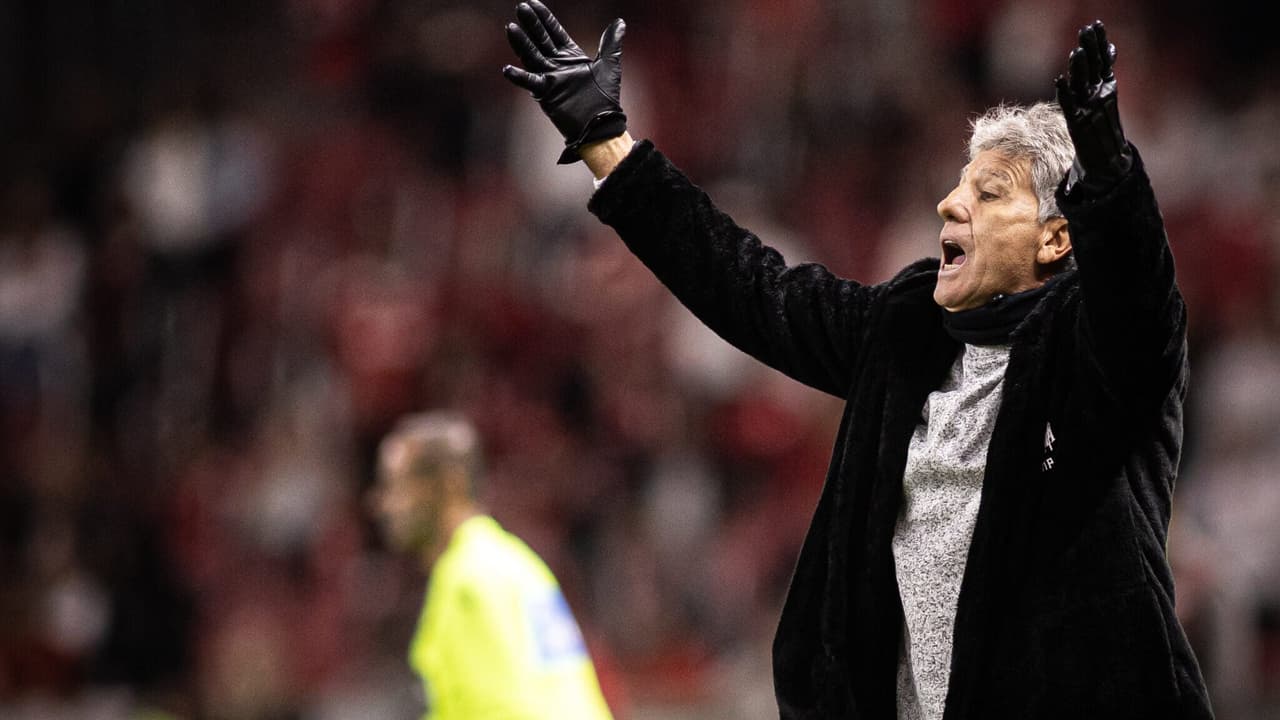 Renato Gaúcho critica expulsão e lamenta virada do Olimpia contra o Vasco na Sul-Americana — Futebol