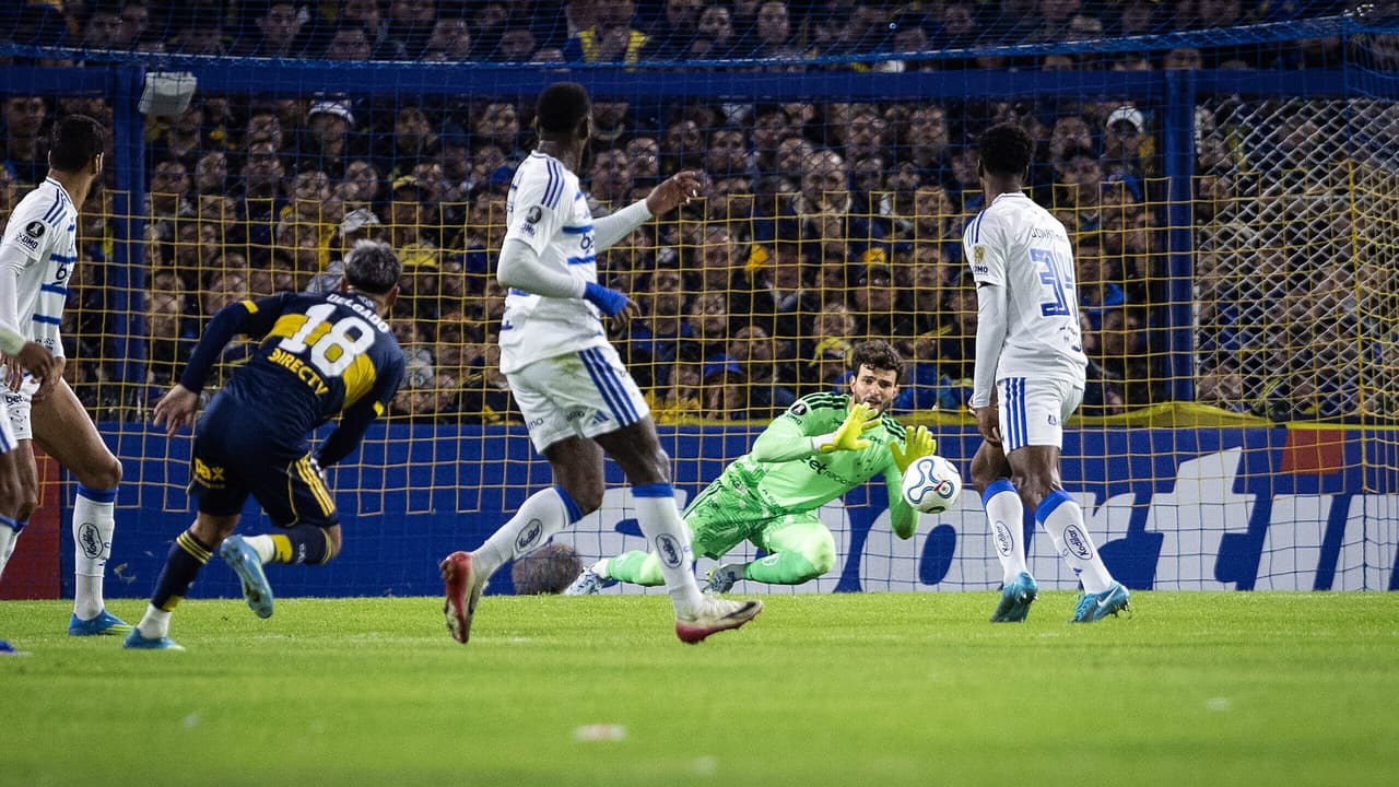 Empate heroico do Cruzeiro na Bombonera mantém liderança e abre caminho para as oitavas da Libertadores