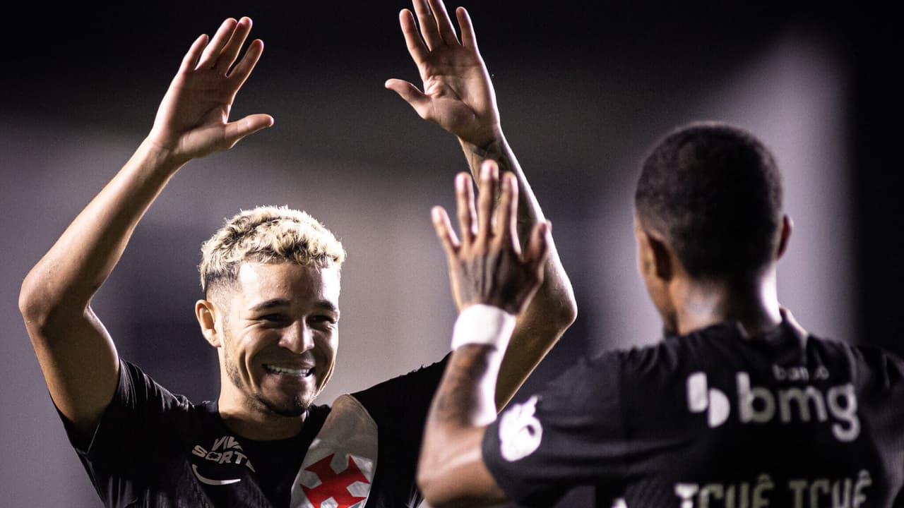 Adson se destaca e vira peça-chave do Vasco após recuperação de lesão — Futebol