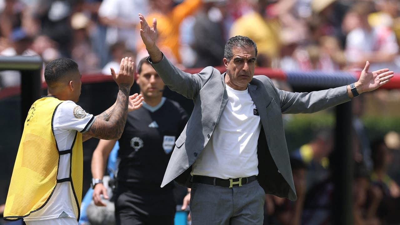 Ex-zagueiro do Botafogo expõe segredos da saída de Renato Paiva pós-Mundial: 'Ninguém imaginava' — Futebol