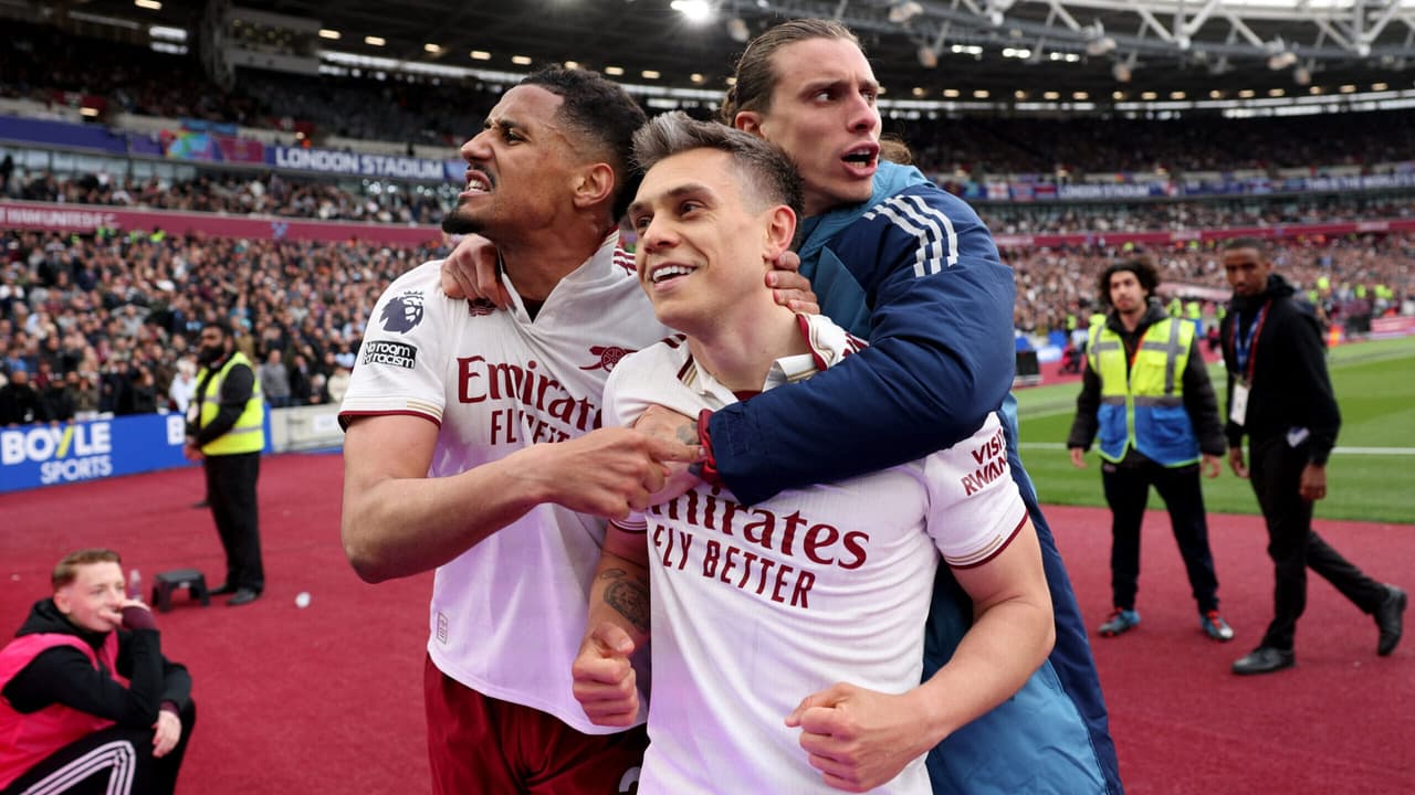 Futebol Hoje: Arsenal Busca Vantagem no Inglês e Série B Agita a Segunda — Futebol