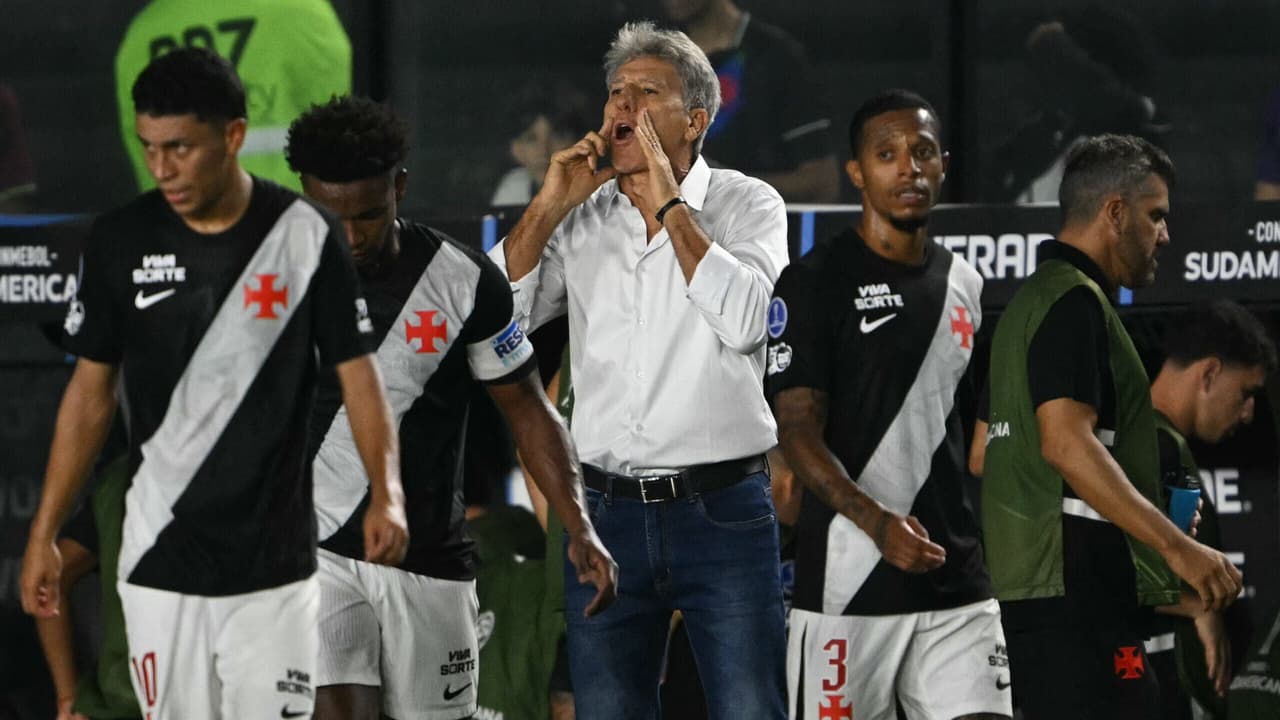 Vasco supera Barracas Central, mas vaias persistem e duelo com Atlético-MG vira decisivo no Brasileirão — Futebol