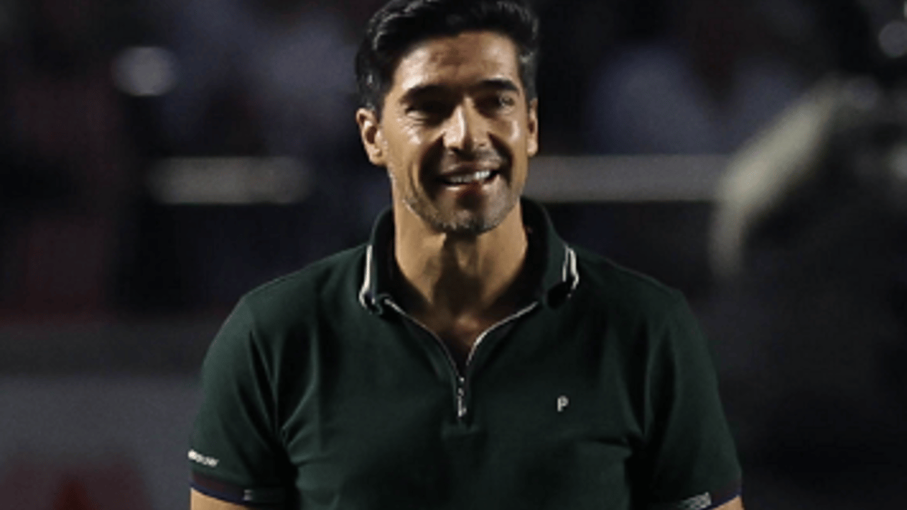 Palmeiras enfrenta desfalque importante contra o Cruzeiro, mas ganha reforço com a volta de Abel Ferreira