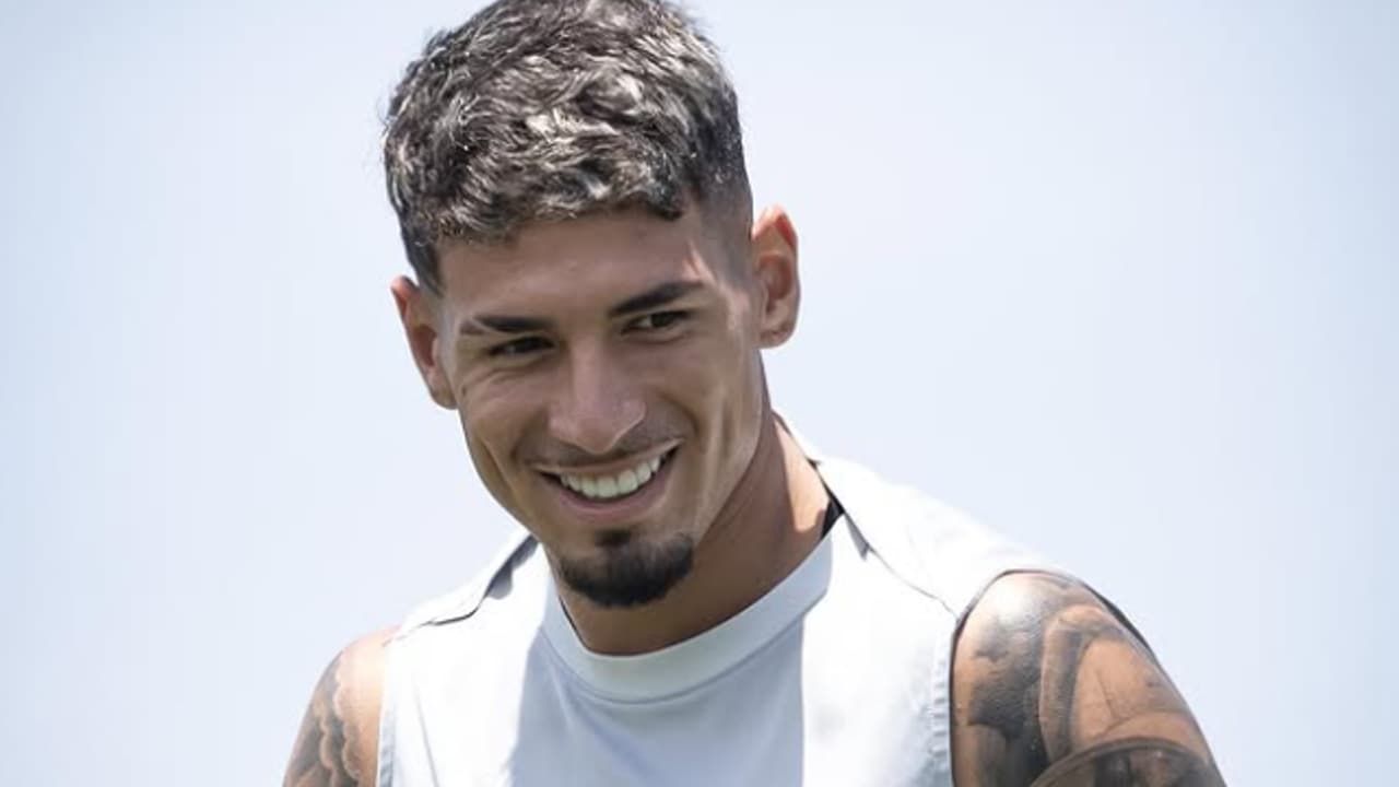 Saldivia reconquista a titularidade e tenta se firmar na defesa do Vasco diante do Bragantino — Futebol