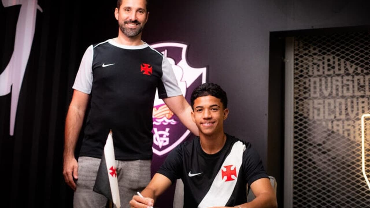 Joia da base vascaína: Andrey Fernandes renova até 2030 e ganha multa de €60 milhões — Futebol