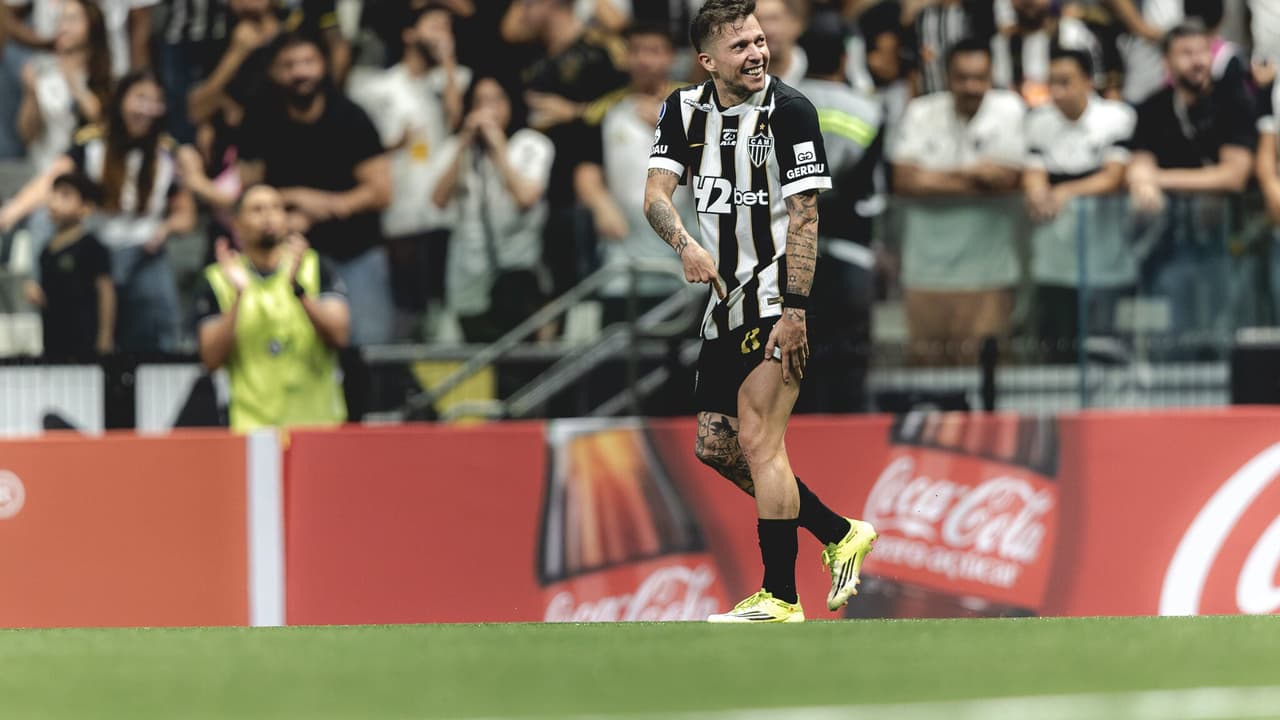 Bernard vira o jogo na torcida e celebra reviravolta no Atlético-MG — Futebol