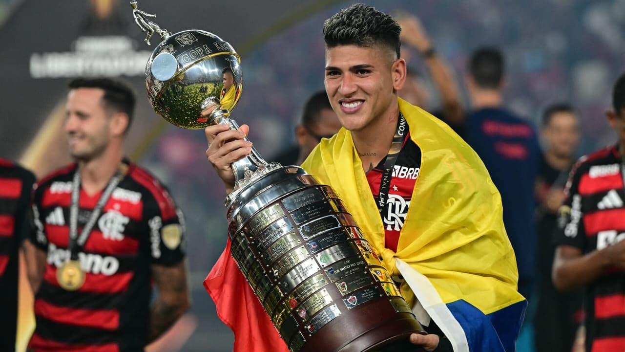 Carrascal: Oportunidade de Brilhar no Flamengo e Destacar-se na Libertadores Rumo à Copa