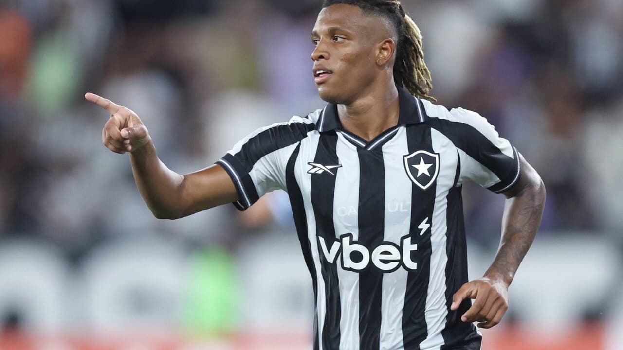 Botafogo acelera busca por reposição no meio-campo com Danilo próximo de deixar o clube — Futebol