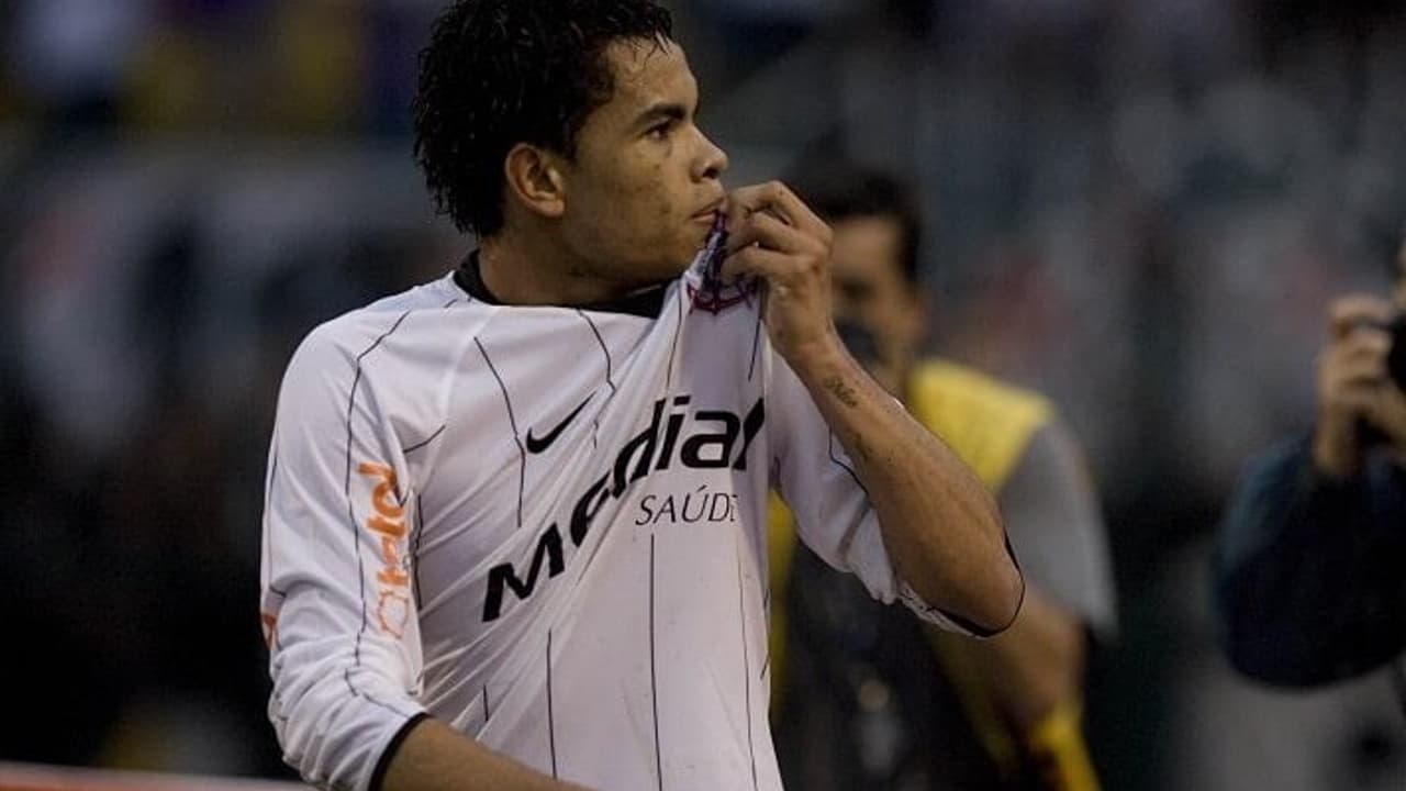 Pratas da casa decidem e Corinthians supera Atlético-MG em tarde de gala no Pacaembu — Futebol