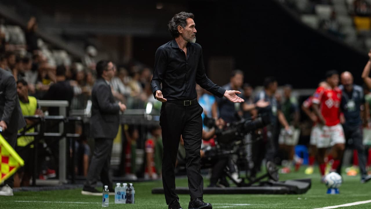 Domínguez celebra evolução do Galo e projeta reta final antes da Copa — Futebol