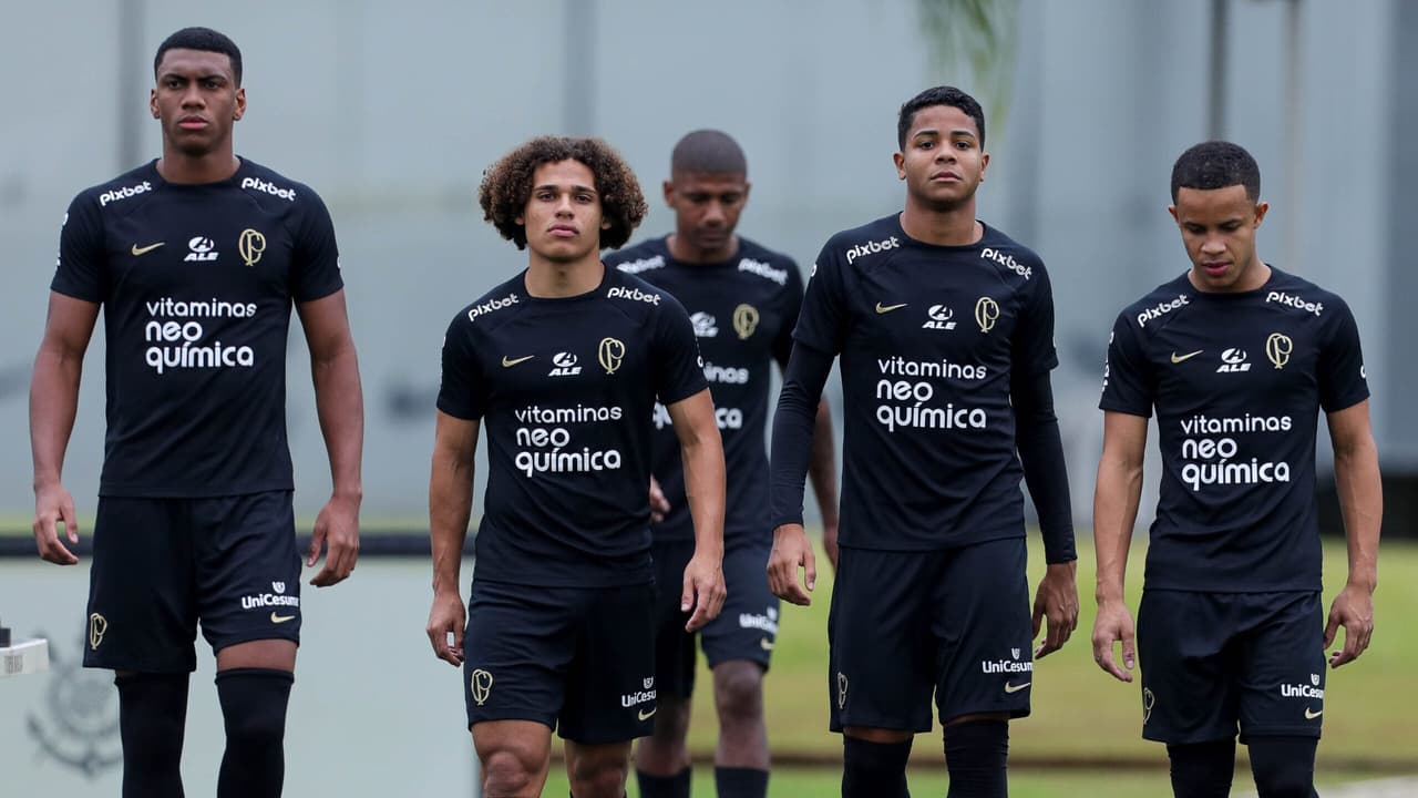 Corinthians Avalia Transação de Felipe Augusto e Prepara Oportunidade de Grande Lucro