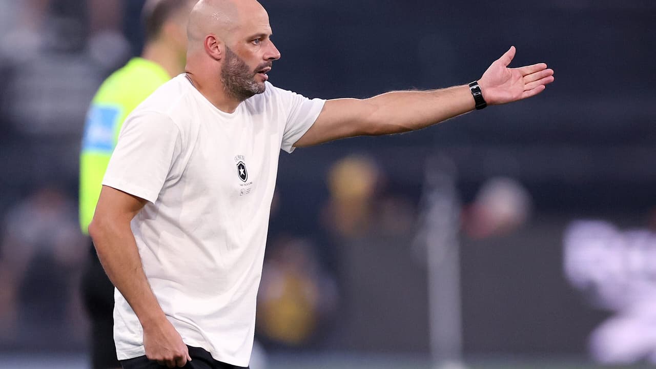 Franclim Carvalho homenageia Barboza e destaca lealdade do zagueiro nos últimos jogos pelo Botafogo — Futebol