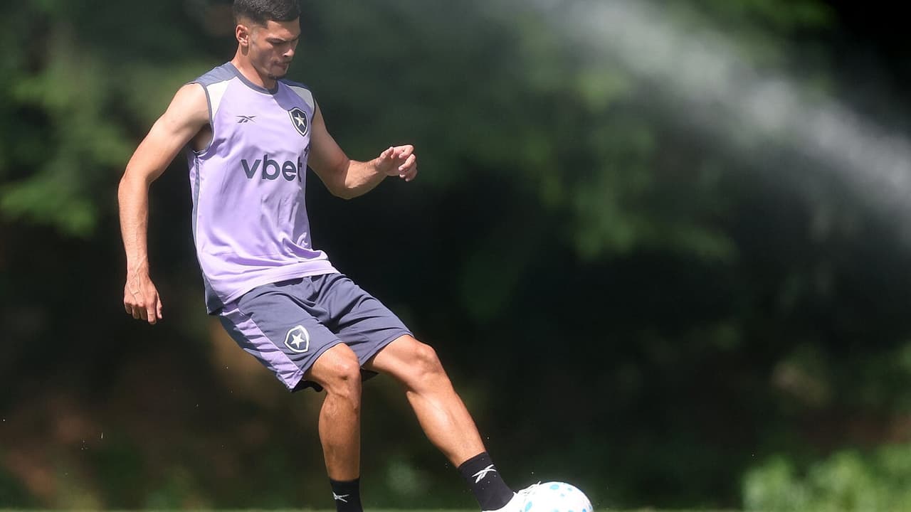 Zagueiro Anthony, reforço do Botafogo, segue em tratamento e adia estreia no Brasileirão — Futebol