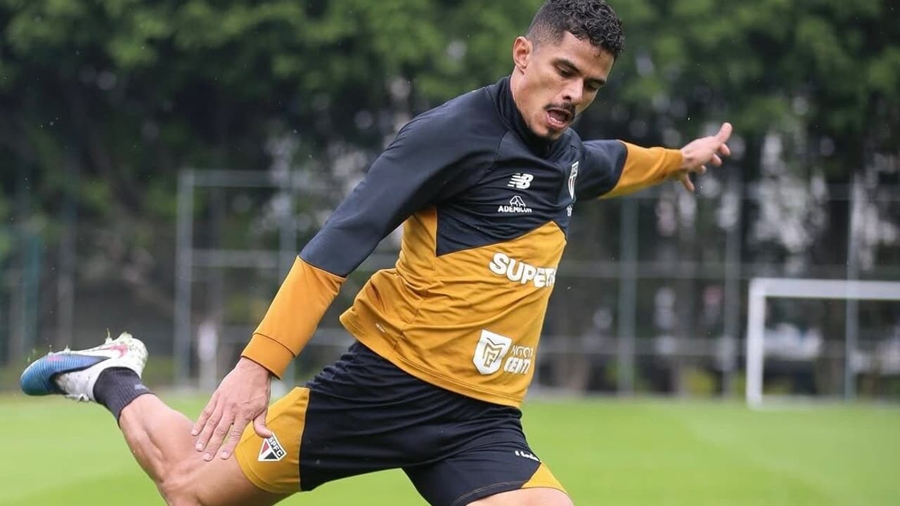 Lucas Ramon retorna de lesão e São Paulo viaja ao Rio para duelo contra o Fluminense — Futebol