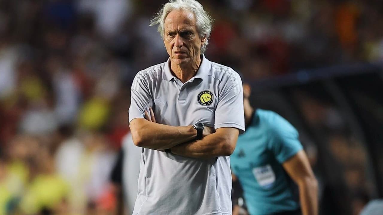 Jorge Jesus anuncia saída do Al-Nassr e mira seleção de Portugal