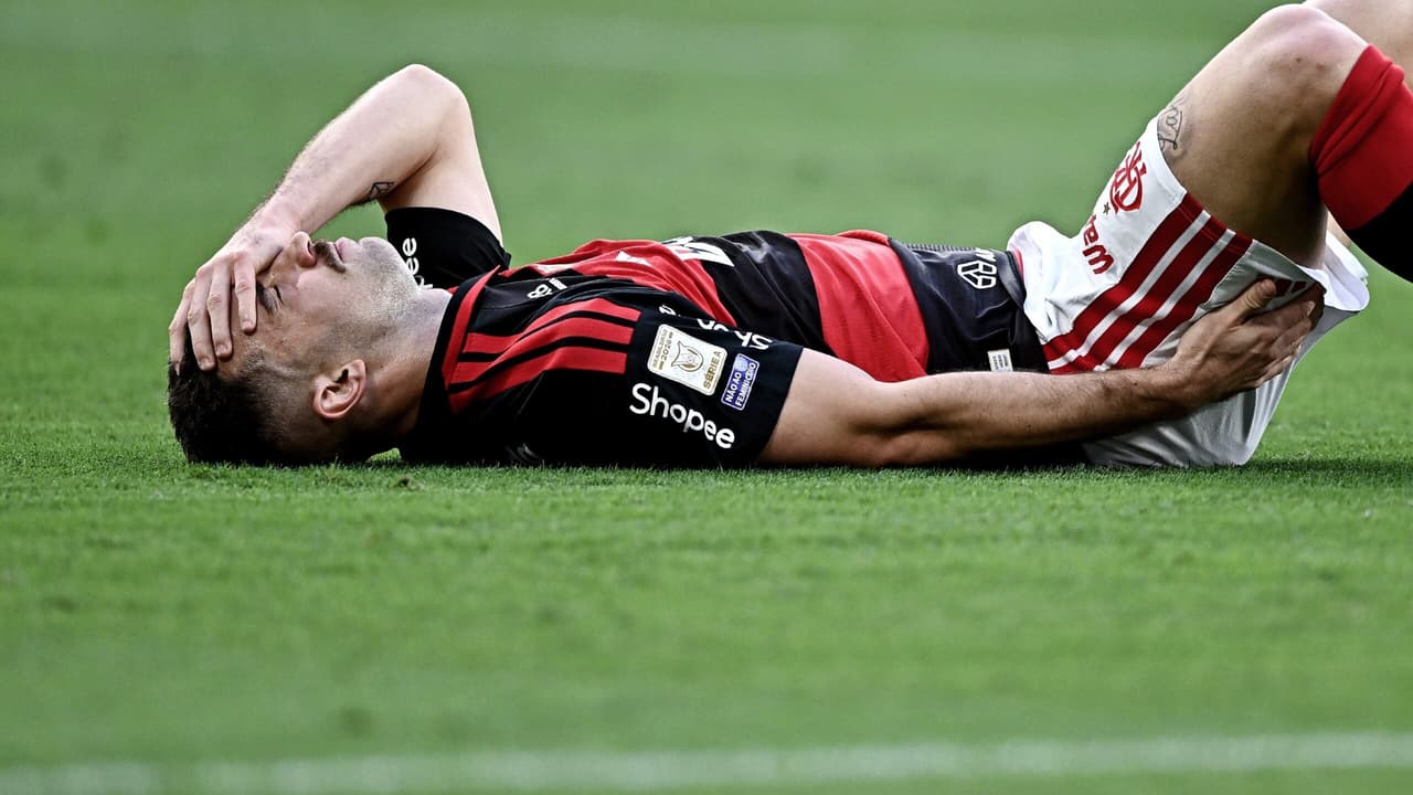 Léo Ortiz, do Flamengo, passa por exames e tem lesão confirmada, preocupando a torcida rubro-negra