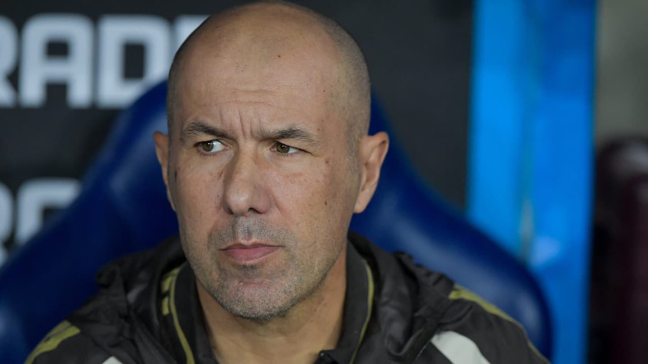 Com nove desfalques, Jardim aposta em quatro atacantes para o Fla no clássico contra o Coritiba — Futebol