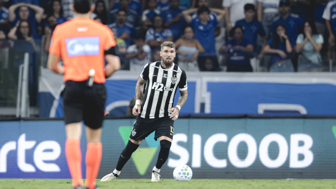 Lyanco no olho do furacão: zagueiro do Galo pode pegar até 12 jogos de gancho após clássico — Futebol