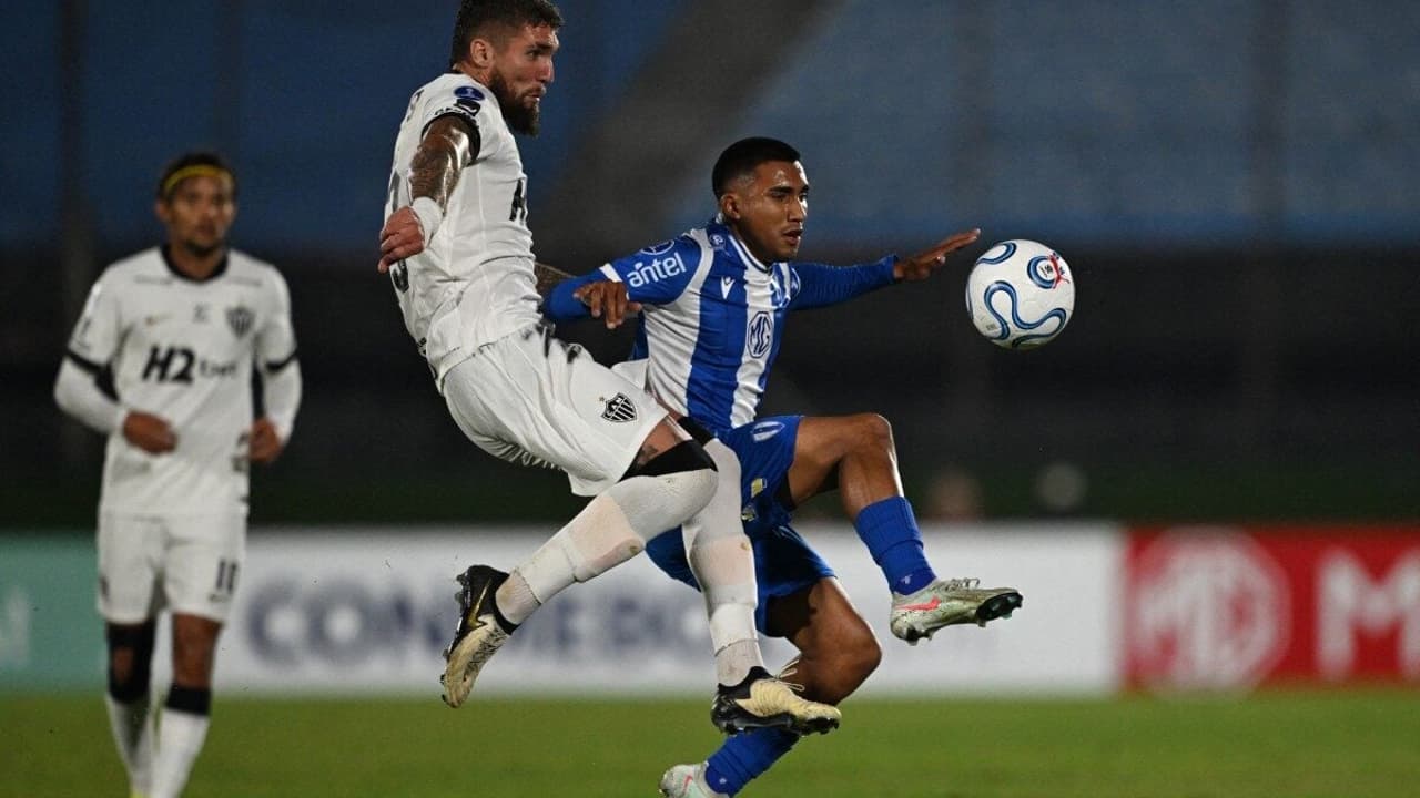Análise: Atlético-MG desperdiça vantagem e repete falhas graves na Sul-Americana — Futebol