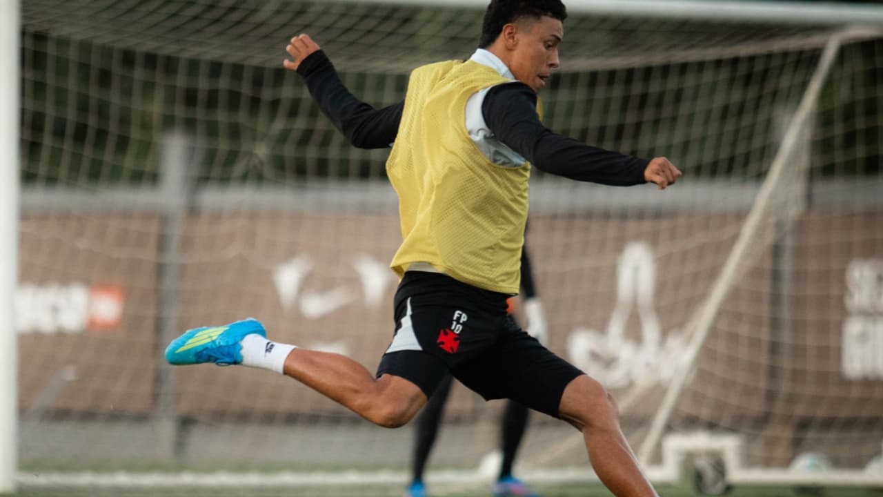 Vasco planeja escalação alternativa contra Paysandu na Copa do Brasil; veja time provável — Futebol