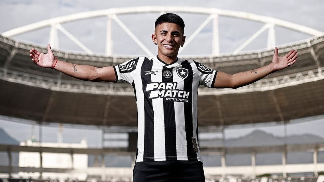 Botafogo é punido com terceiro transfer ban da Fifa por dívida na compra de Thiago Almada — Futebol