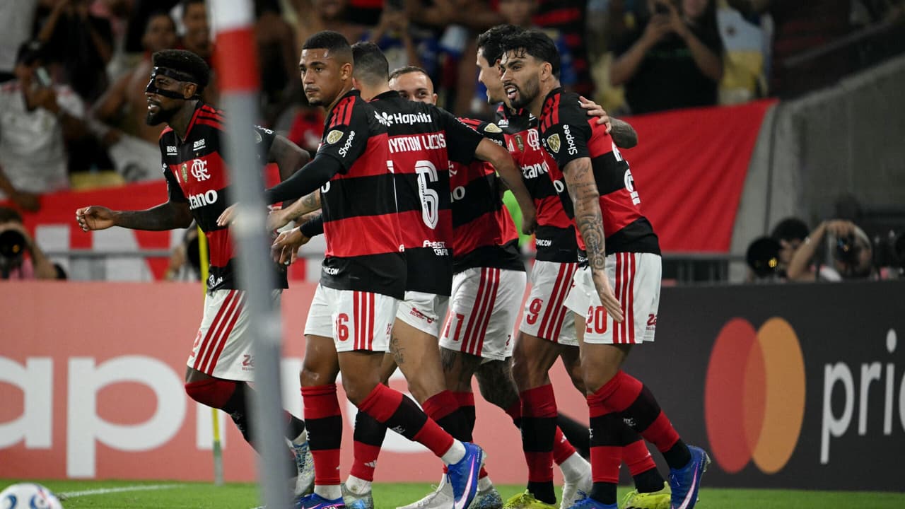 Flamengo domina Cusco no Maracanã e fecha fase de grupos com vitória por 3 a 0 — Futebol