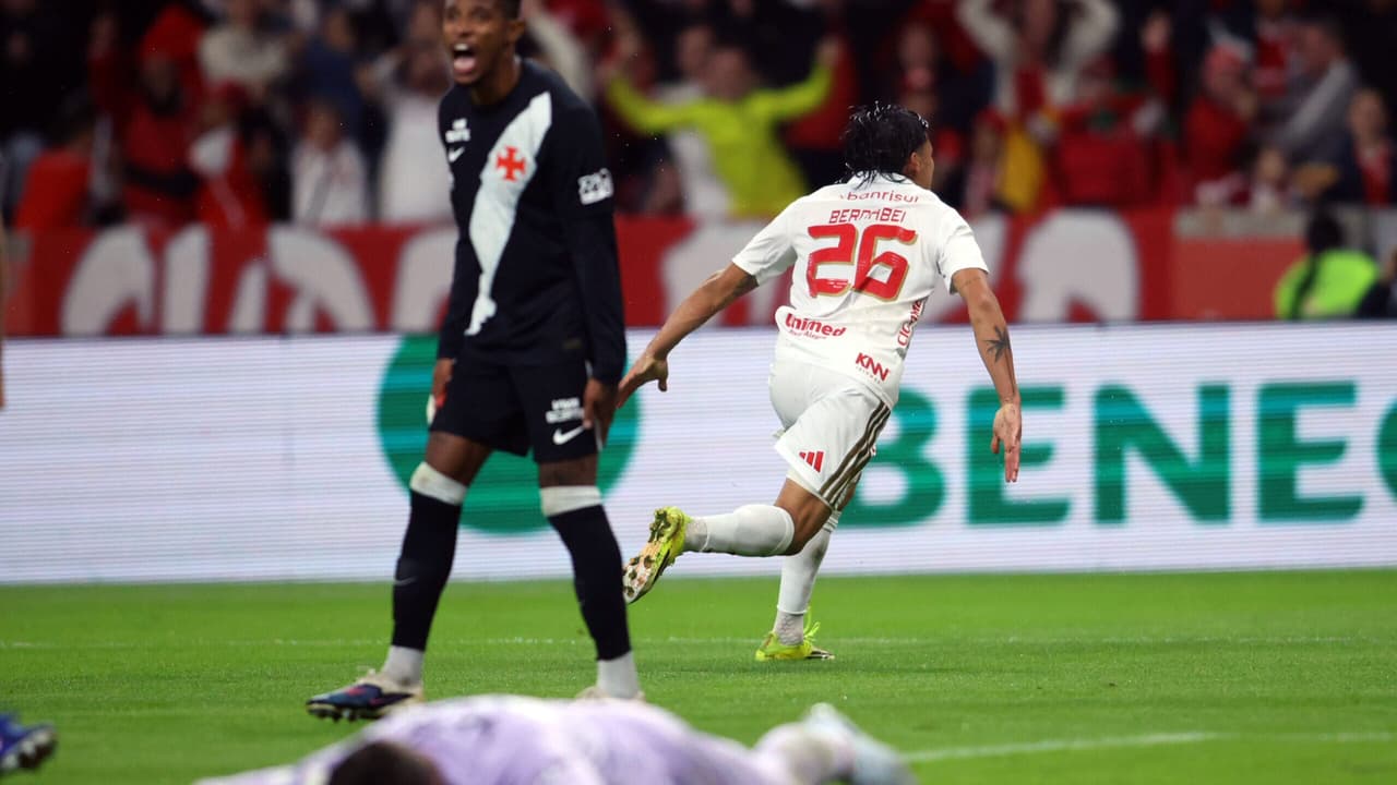 Vasco volta a tropeçar em falhas individuais e leva goleada do Internacional no Beira-Rio — Futebol