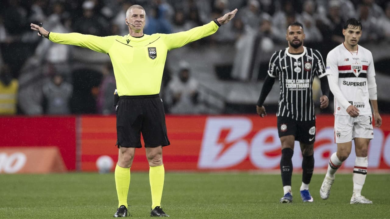 Áudio do VAR revela análise detalhada da comemoração de Bobadilla no dérbi paulista — Futebol