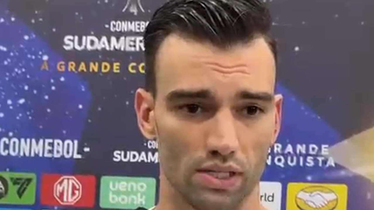 Adson e Léo Jardim revelam como cobrança interna ajudou o Vasco a se classificar na Sul-Americana — Futebol