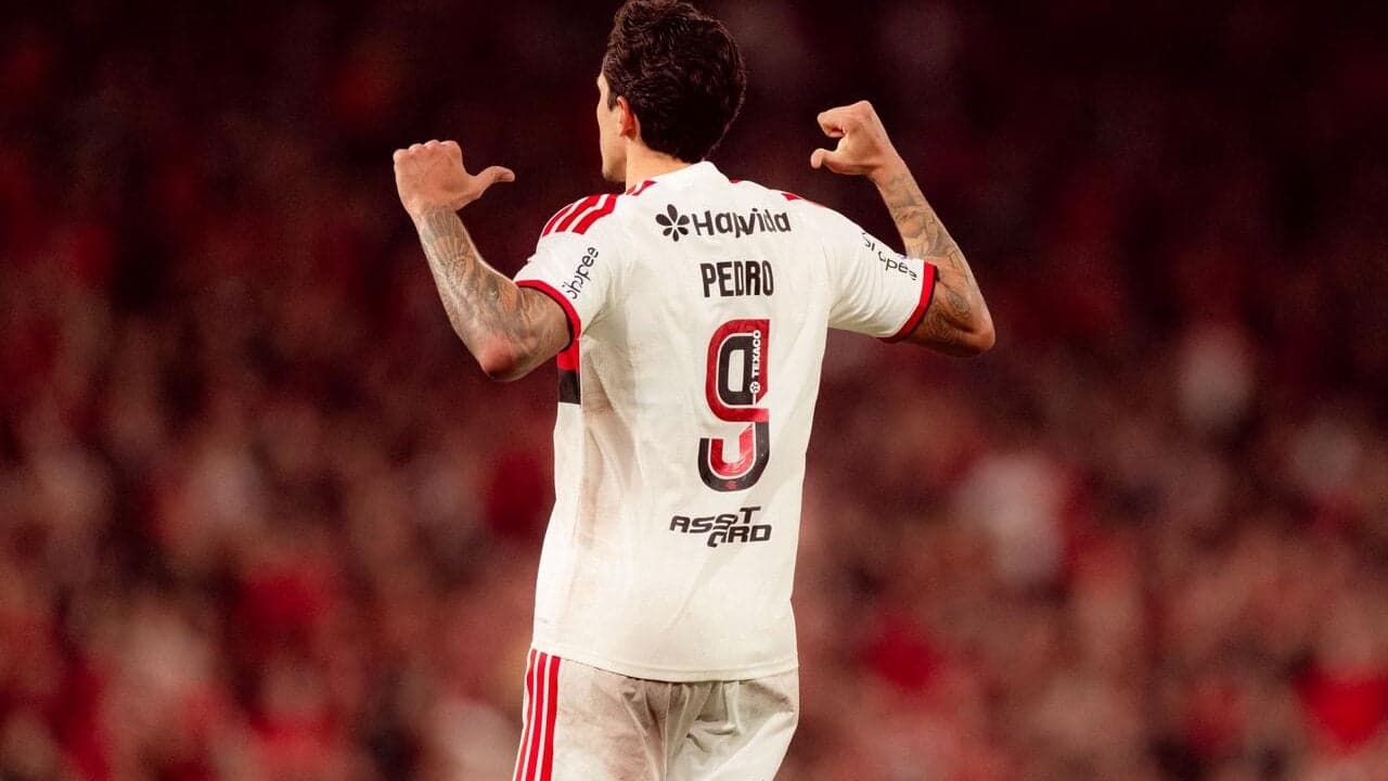 Flamengo Enfrenta Coritiba com Nove Desfalques Importantes na Escalação