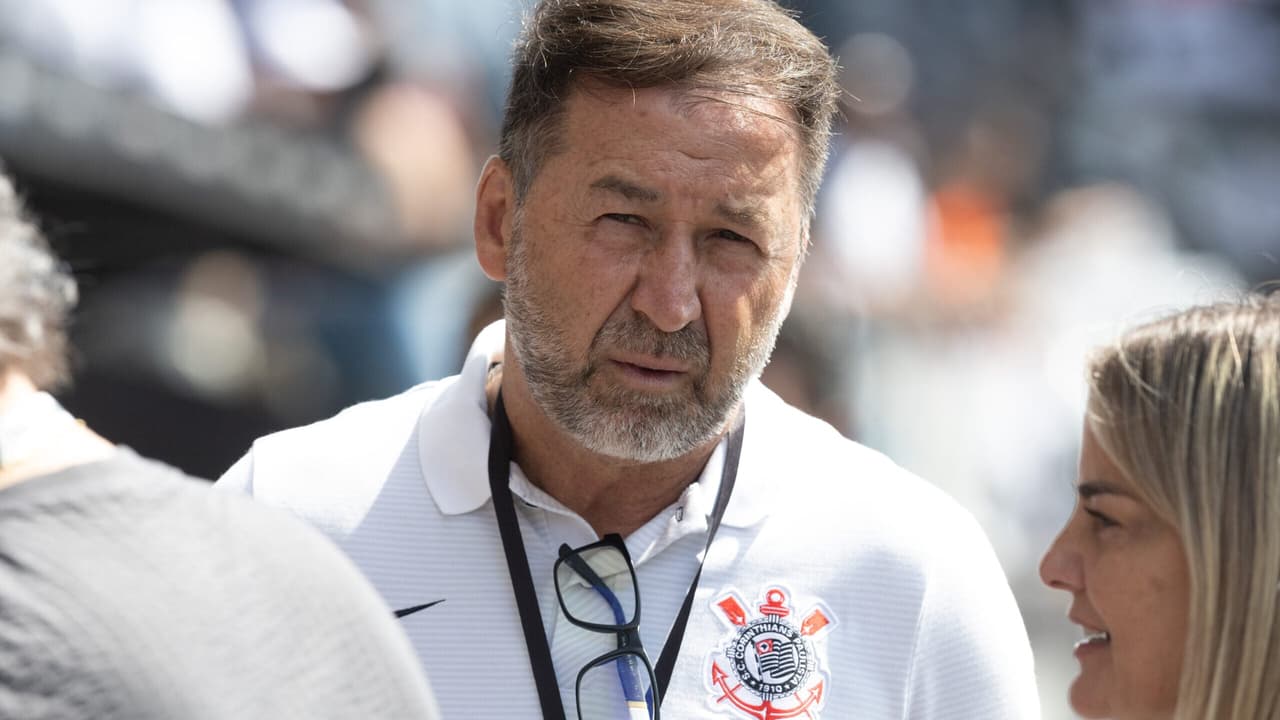 Defesa do Corinthians Apresenta Contestações Após Expulsão de Augusto Melo