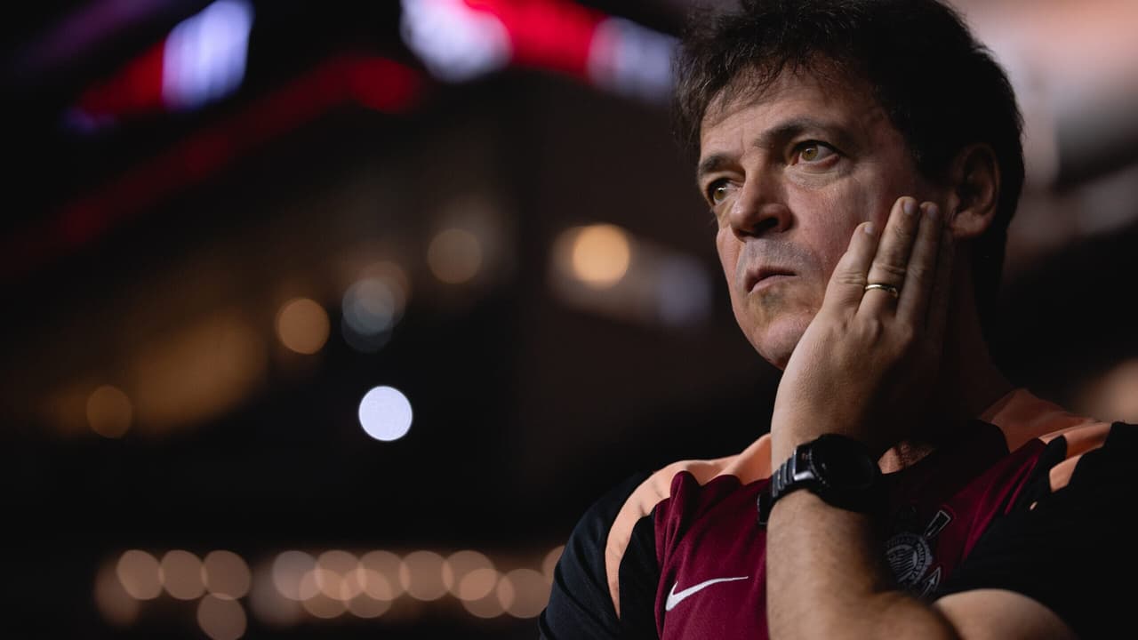 Corinthians: quem da base pode ganhar espaço com Diniz no profissional?