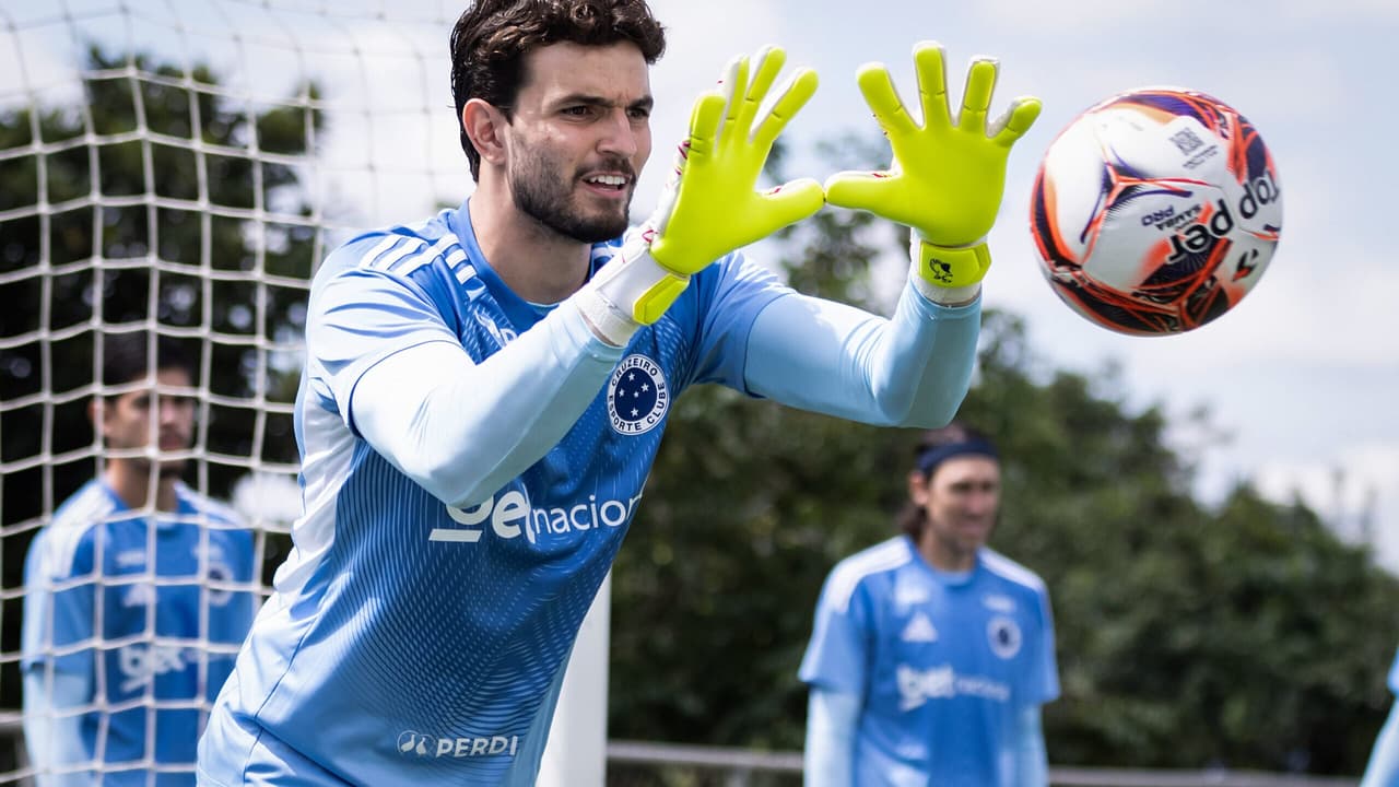 Empate em casa leva Cruzeiro a repensar estratégias antes da pausa para a Copa do Mundo