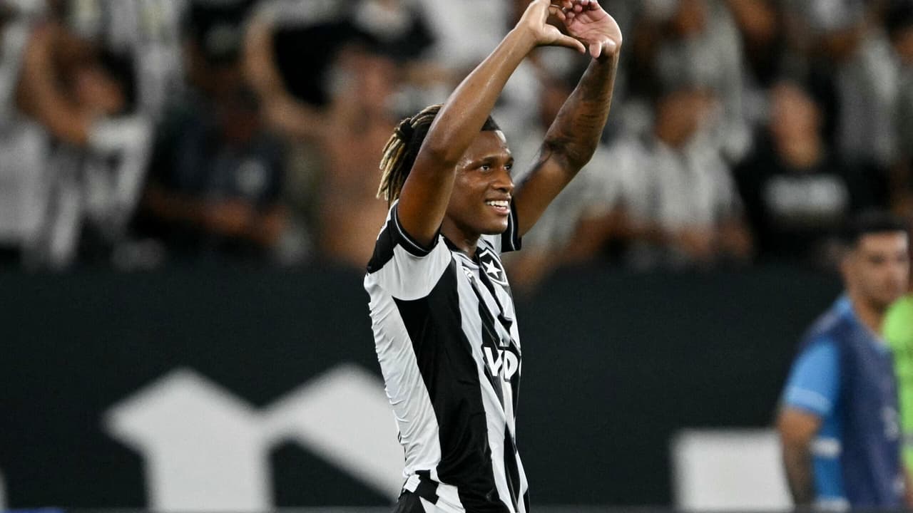 Botafogo lucra com diária de Danilo na Copa do Mundo da Fifa — Futebol