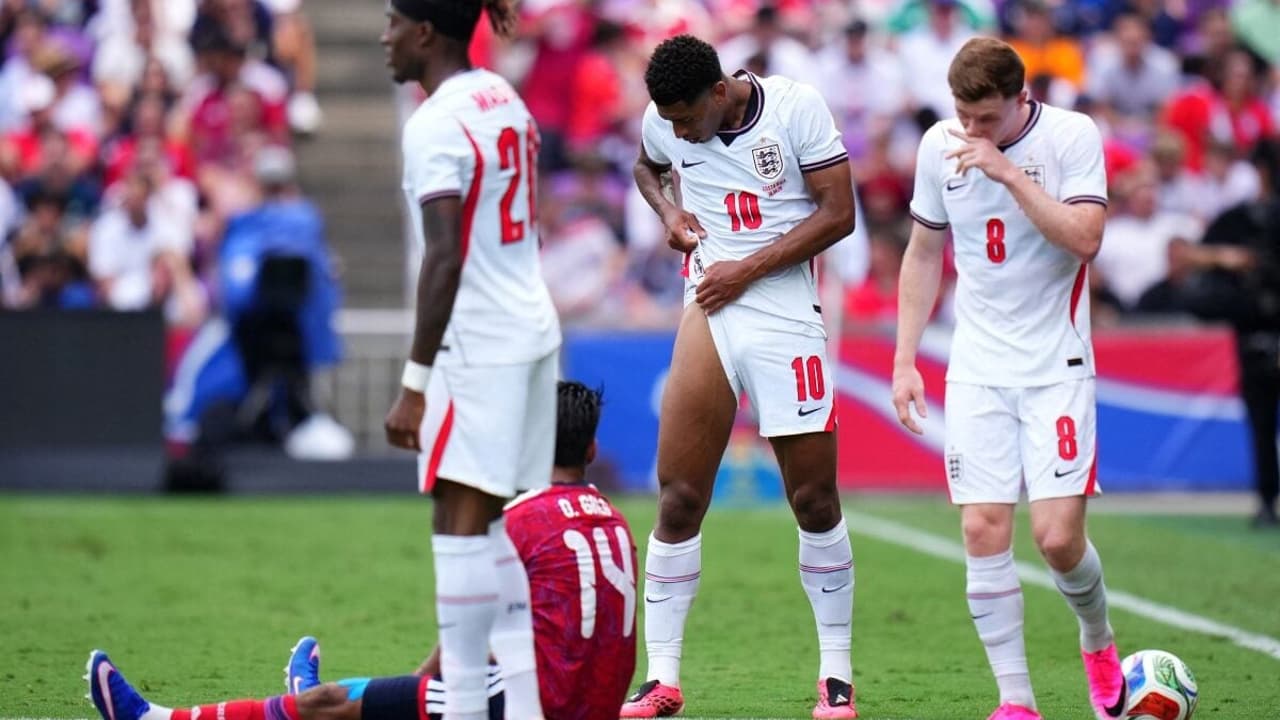Gol perdido de Madueke em Inglaterra x Costa Rica choca ingleses: 'Não dá'