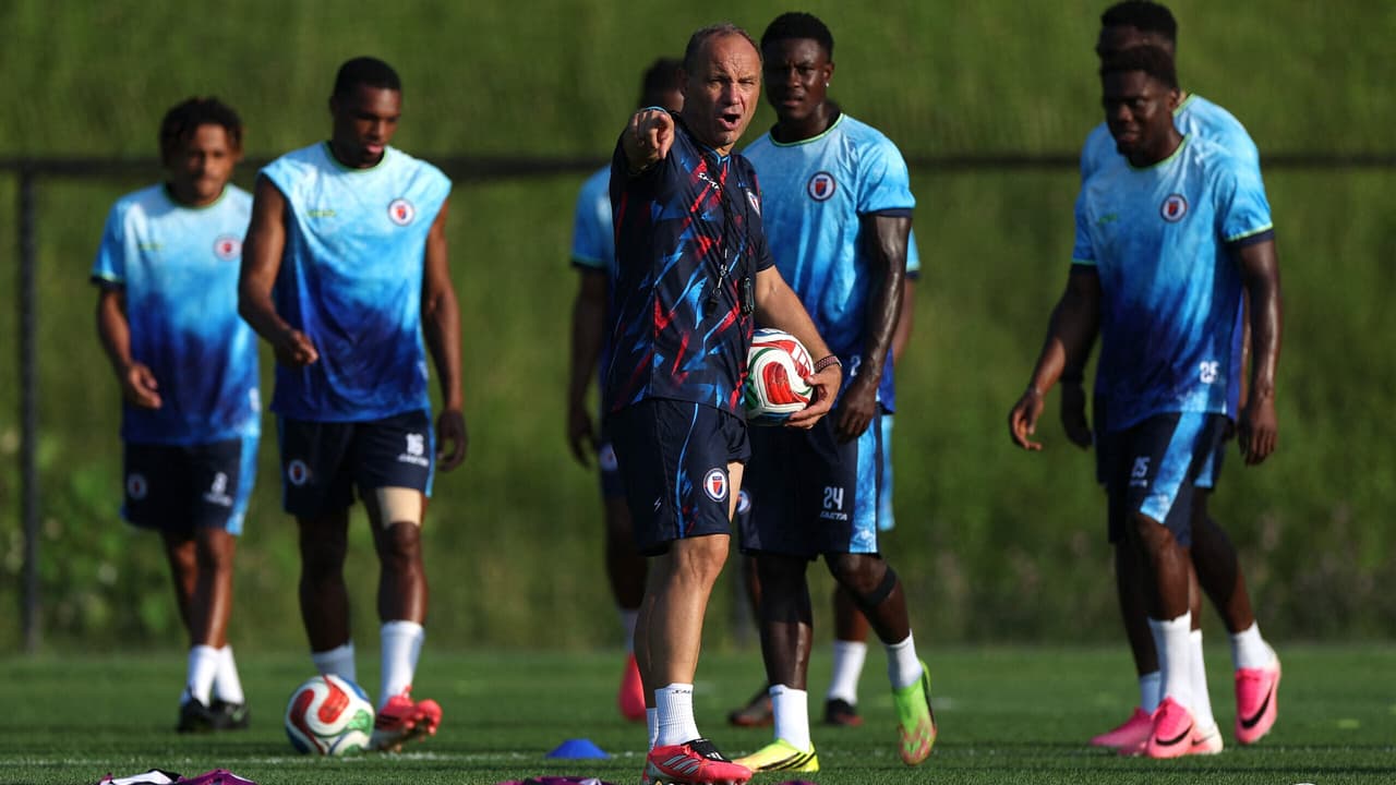 Já eliminada, Haiti chega a Atlanta para jogo contra Marrocos