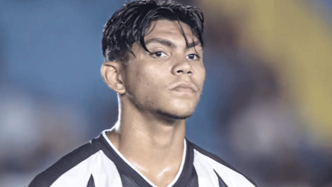 Benfica encaminha contratação de joia brasileira ex-Flamengo