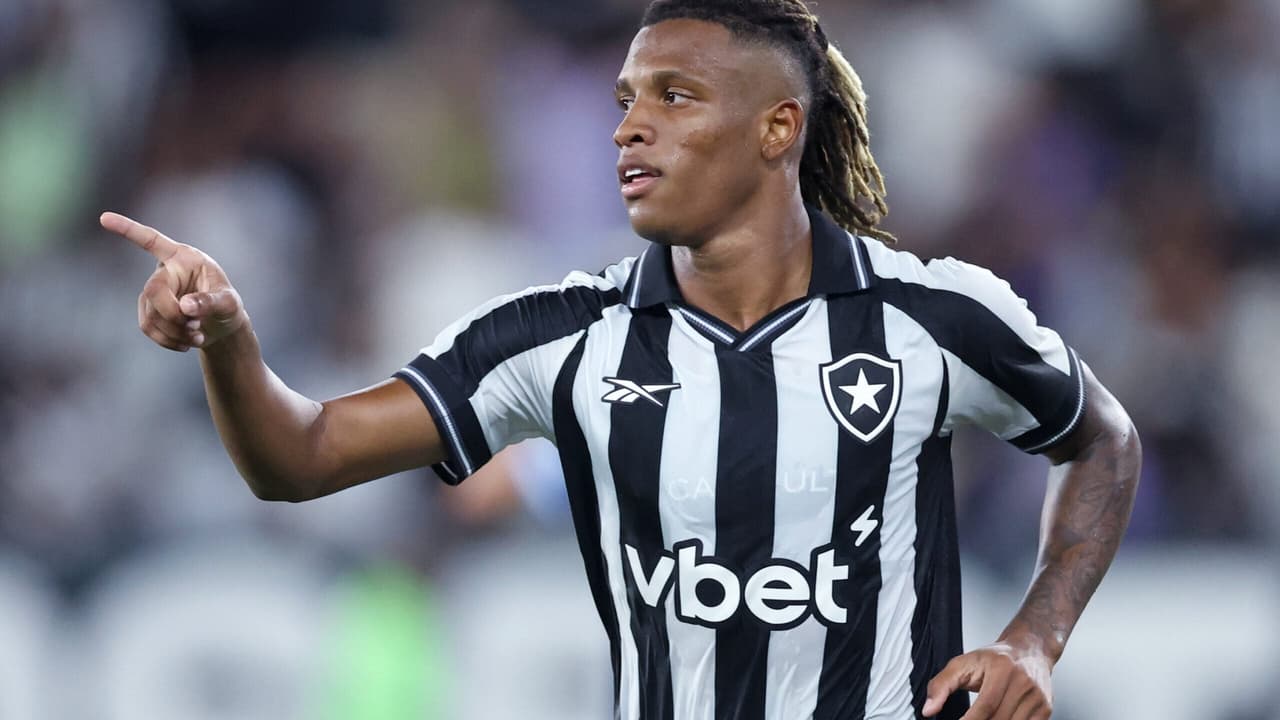 Danilo presta homenagem ao Botafogo ao confirmar presença na Copa do Mundo — Futebol