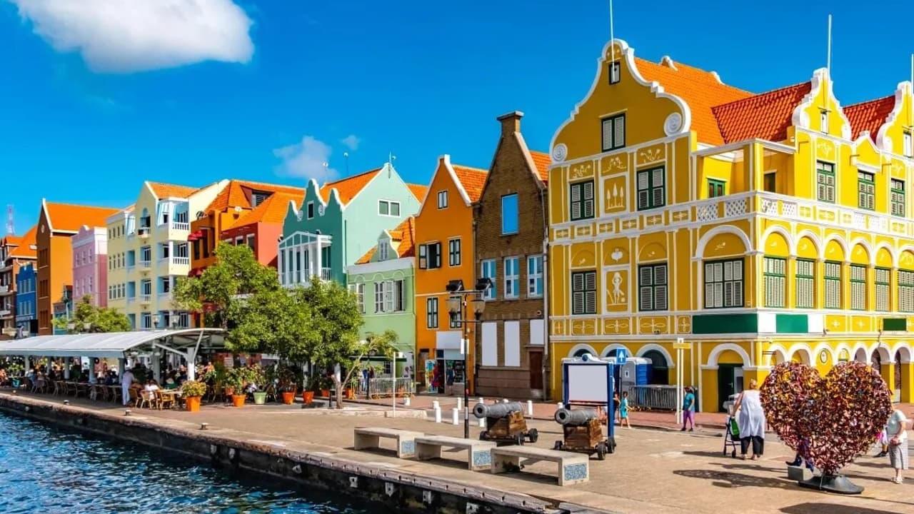 Onde fica Curaçao, seleção que estreia hoje na Copa do Mundo?